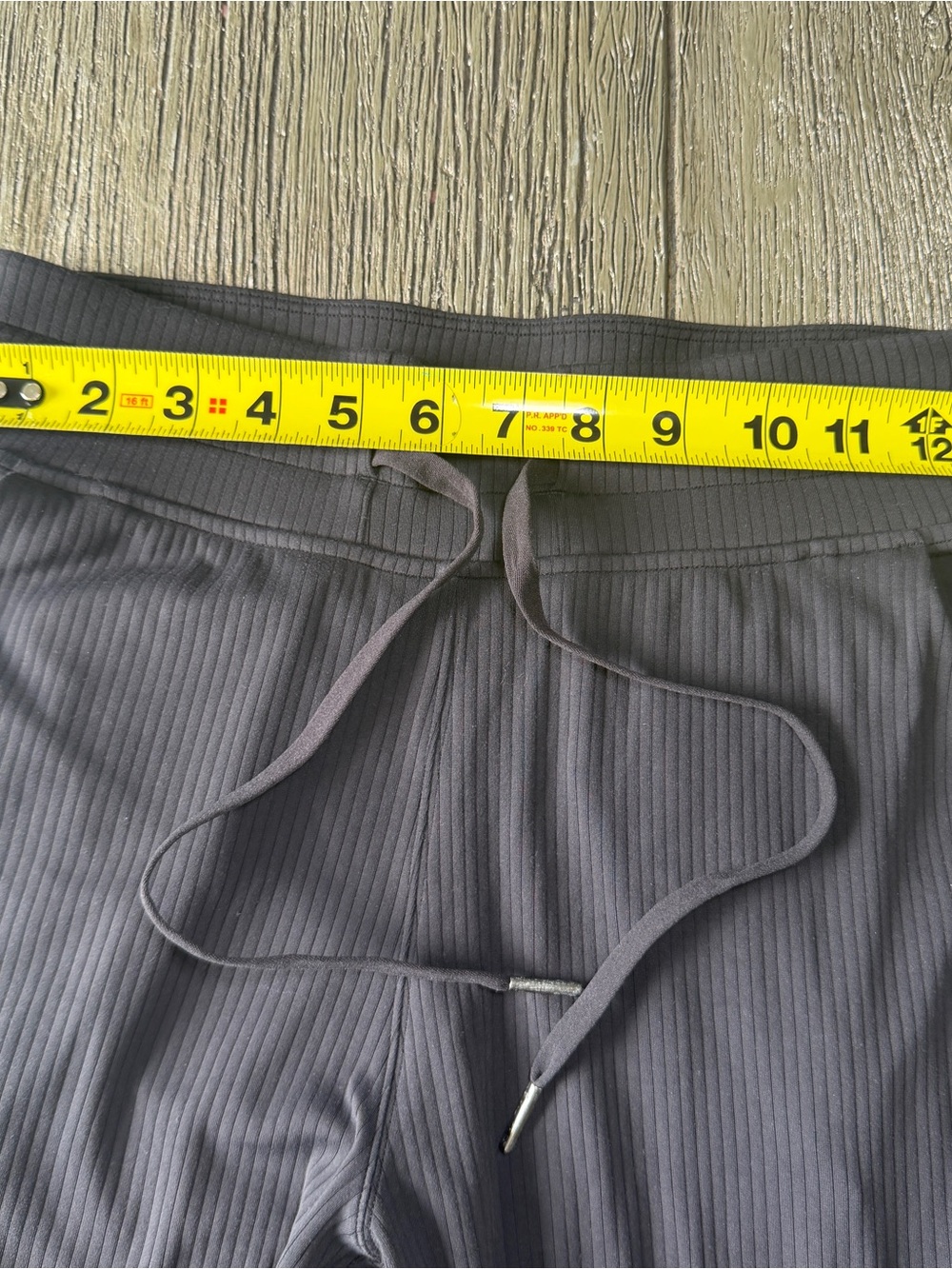 Lululemon Ready to Rulu High-Rise Cropped Jogger in Black Size 4 - Picture 5 of 12